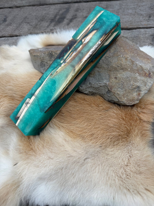 Aqua Resin & Mammoth Ivory